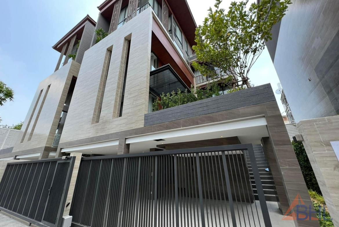 รูป ขายบ้านเดี่ยวหรูพร้อมสระว่ายน้ำย่านสาทร 530 ตร.ม. ถนนเย็นอากาศ เขตยานนาวา กรุงเทพ - รูปที่ 10/10