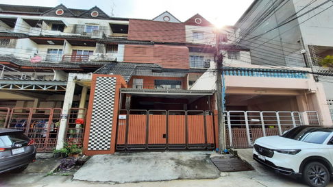 💥CP-8556💥4-storey townhouse for rent, Warathornville Village, Phatthanakan 44👉 Add Line @wincondo
