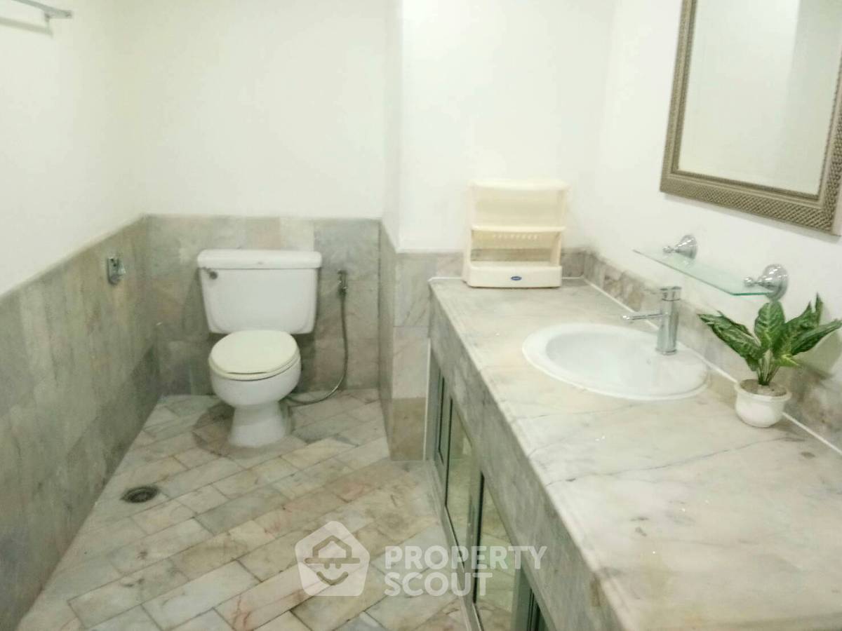 picture 2-BR Condo at The Waterford Park Sukhumvit 53 Condominium near BTS Thong Lor (ID 511928) - 14/18