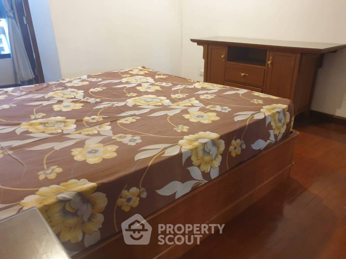 picture 2-BR Condo at Le Premier 2 Condominium near BTS Thong Lor (ID 1981846) - 6/14