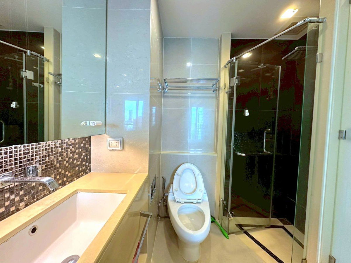 picture For Rent Condo THE ADDRESS ASOKE Building 1, Floor 33,1 bed room, Room size 46 sqm - 8/10