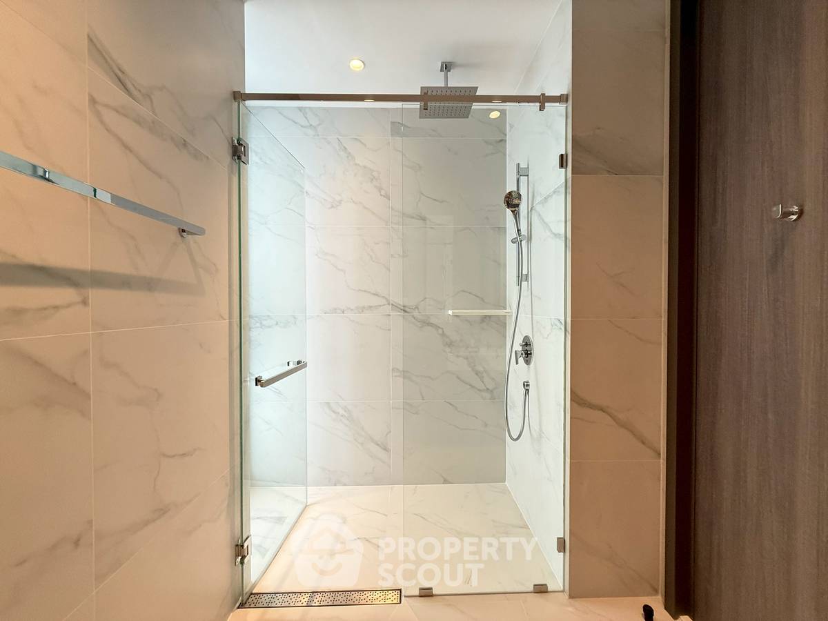 picture 3-BR Condo at Supalai Icon Sathon near MRT Si Lom (ID 2260702) - 12/20