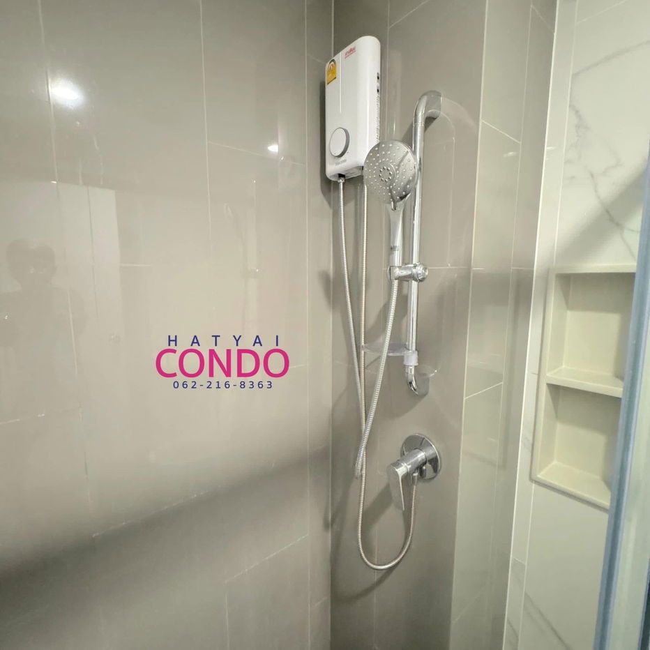 picture Plus Connect Hatyai, 12th floor, swimming pool view, washing machine available - 8/9