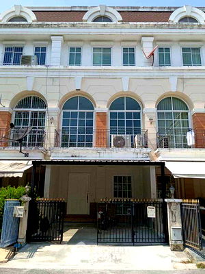 Townhouses for rent Assumption University Huamark Campus (Abac Huamark) : 3-BR Townhouse at Plus City Park Rama 9-Huamark close to Ramkhamhaeng (ID 2259986)