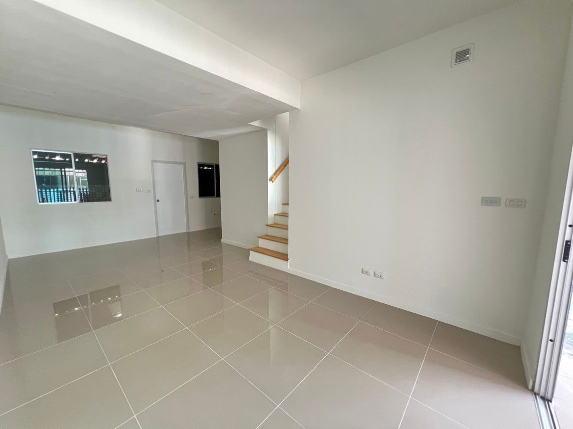 picture TOWN_HOUSE for sale  Bung Si Racha Chonburi - 12/20