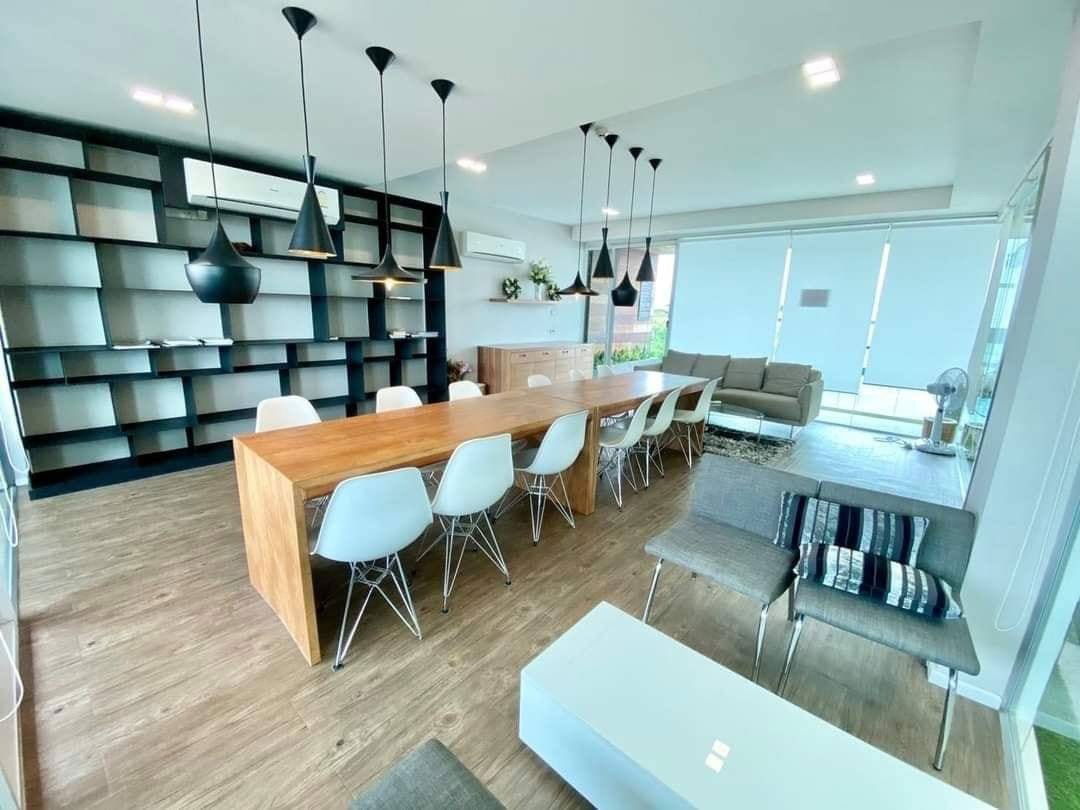 picture Play condo for sale : 2bedrooms near Maya mall and Nimman  : Tel. 082-3899314 (Boo) - 18/24