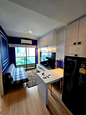 เช่าคอนโด ถนนเพชรบุรี (ตัดใหม่) กรุงเทพฯ : รีบจองด่วน!!! Lumpini Suite Phetchaburi - Makkasan (ลุมพินี สวีท เพชรบุรี - มักกะสัน) วิวขั้นเทพ + แต่งสวยหรู  น่าอยู่มาก ชอบต่อรองหน้างานได้ 