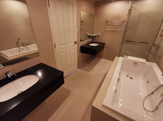 picture #R5841 🎉 200868 Condo for rent Belle Grand Rama 9  - 18/20