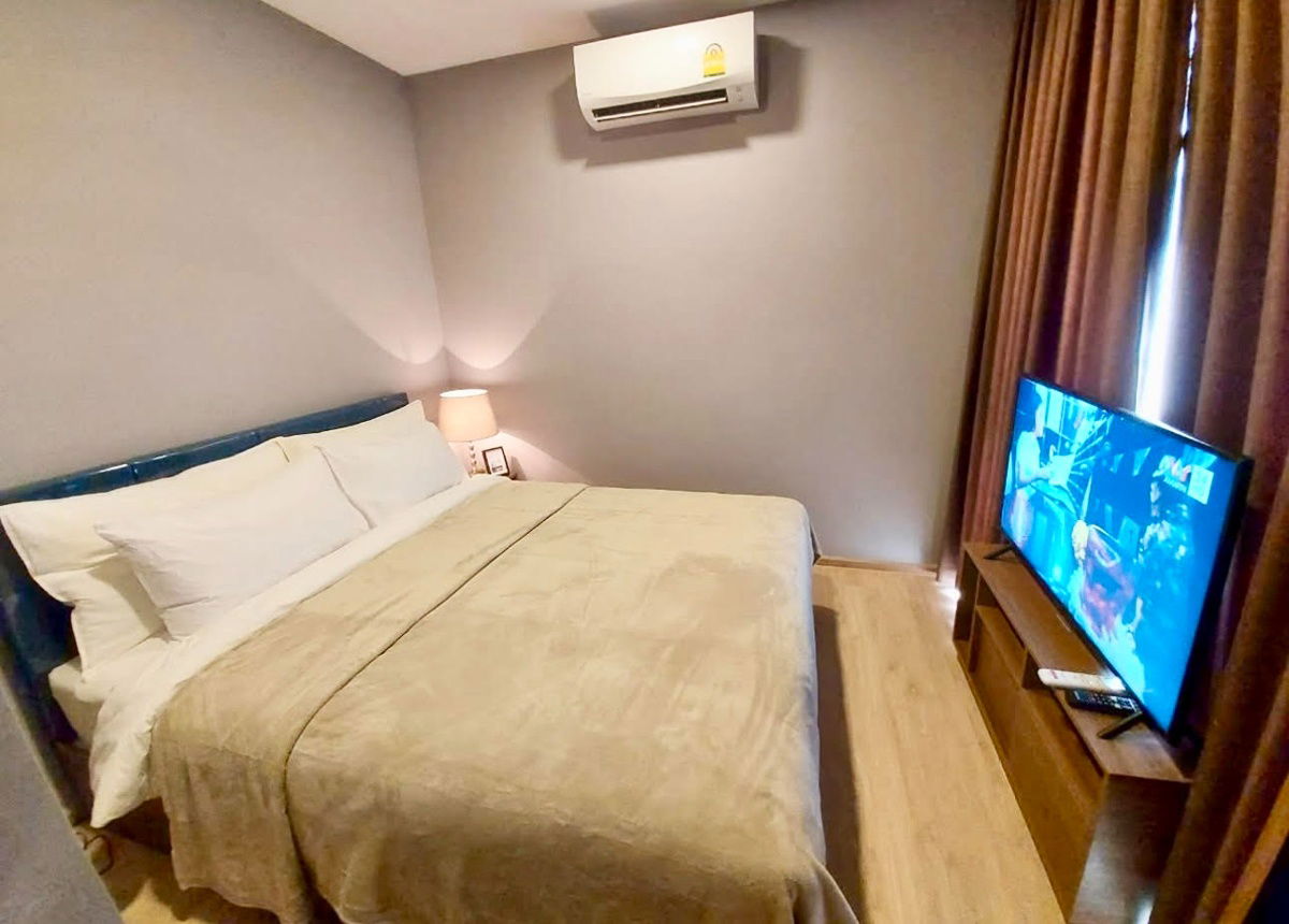 รูป code : B109 ให้เช่าคอนโด ทากะ เฮาส์ เอกมัย 10 (Taka Haus Ekkamai 10) | ห้องมุม ชั้น 3 ติดสระ มีสวนญี่ปุ่นส่วนตัว ตกแต่งบิ้วอินทั้งห้อง - รูปที่ 10/20