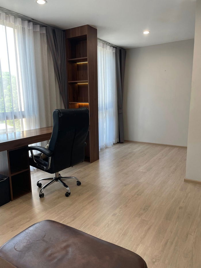 รูป FOR RENT : Estara Haven Phatthakan 20 ทาวน์โฮม 3 ชั้น สไตล์โมเดิร์น 10 นาที ถึง ทองหล่อ - รูปที่ 6/11
