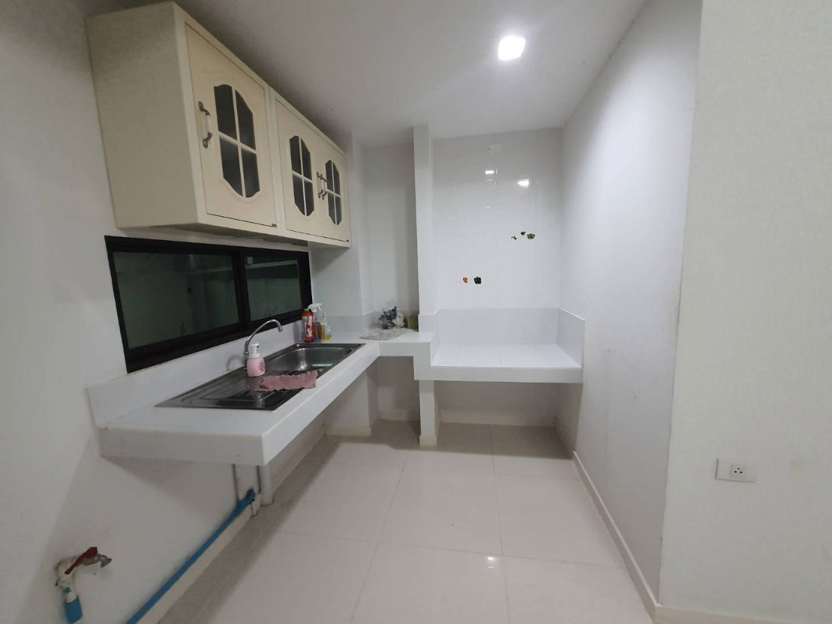 รูป 🏡 ทาวน์โฮม 3 ชั้น หลังมุม “บ้านใหม่ 2 พุทธบูชา 36” เพียง 12000 เอาเฟอร์ 15000 - รูปที่ 7/17