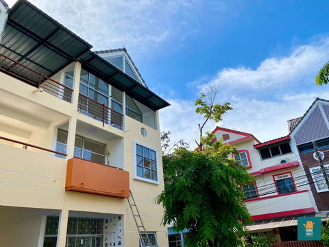 ให้เช่า Townhome 3 ชั้น เมืองทองธานี โครงการ 1 2นอน3น้ำ 25ตร.วา 20,000 บาท