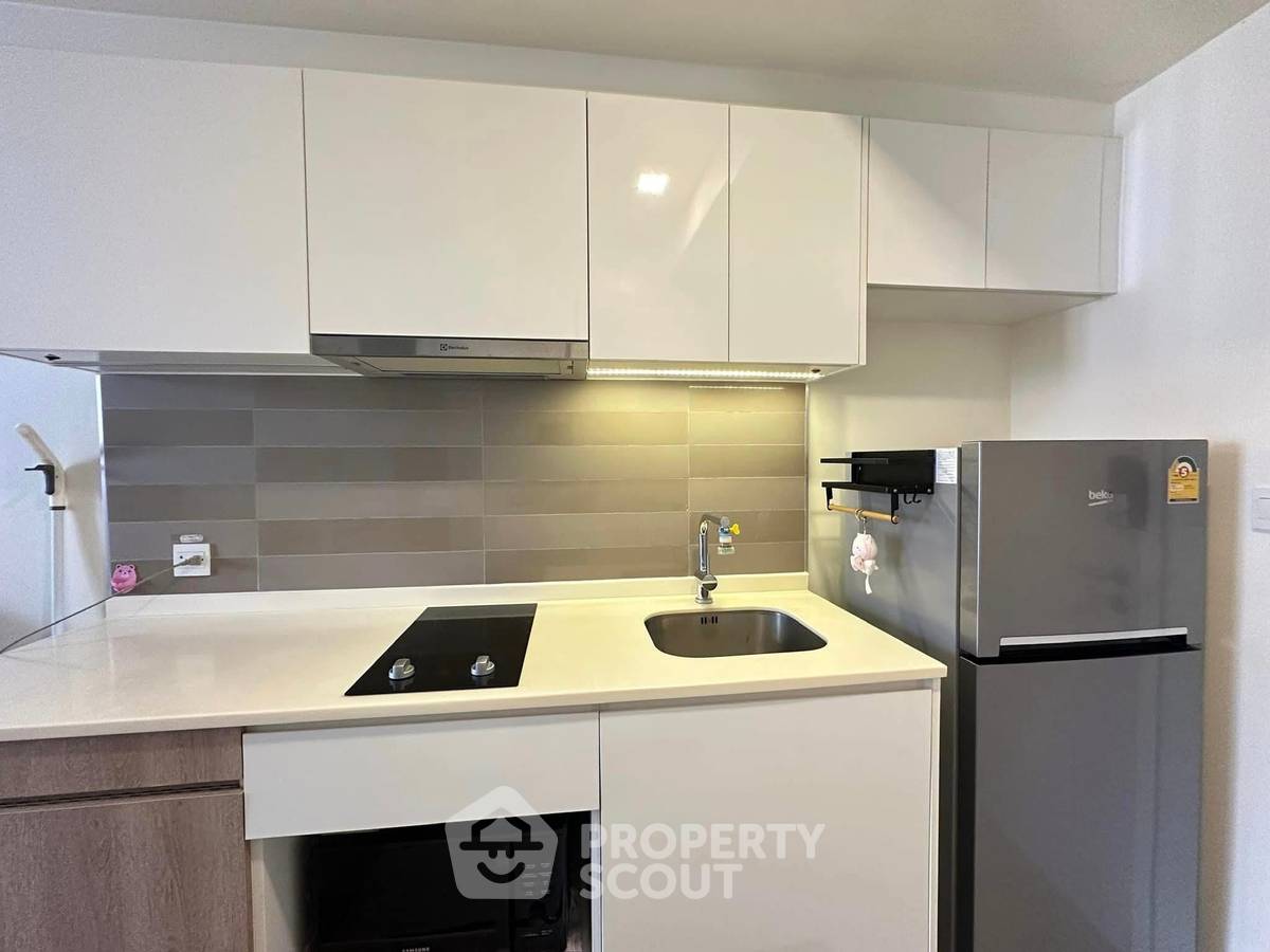 picture 1-BR Condo at Maestro 03 Ratchada – Rama 9 near MRT Phra Ram 9 (ID 2262144) - 2/9