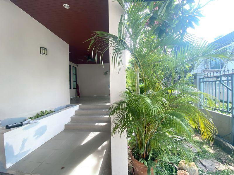 รูป LTHC13045 – House for Rent (บ้านให้เช่า) in Phromphong (พร้อมพงษ์) Size 390 sqm. 4 Bed 5 Bath ONLY 90K/Month - รูปที่ 9/14