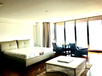 เช่าทาวน์โฮม ถนนพระราม 4 : LTHC13042 – Townhome for Rent (ทาวน์โฮมให้เช่า) in Thonglor (ทองหล่อ) Size 180 sqm. 3 Bed 3 Bath ONLY 95K/Month
