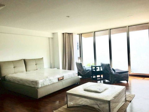 LTHC13042 – Townhome for Rent (ทาวน์โฮมให้เช่า) in Thonglor (ทองหล่อ) Size 180 sqm. 3 Bed 3 Bath ONLY 95K/Month