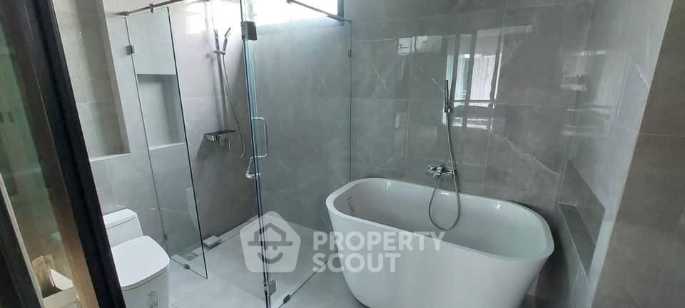 picture 3-BR Townhouse in Hua Mak (ID 2261646) - 8/14