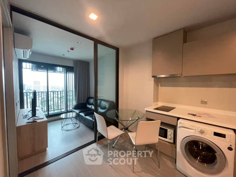รูป คอนโด 1-ห้องนอน ที่ ไลฟ์ ลาดพร้าว ใกล้ BTS ห้าแยกลาดพร้าว (ID 648729) - รูปที่ 3/9