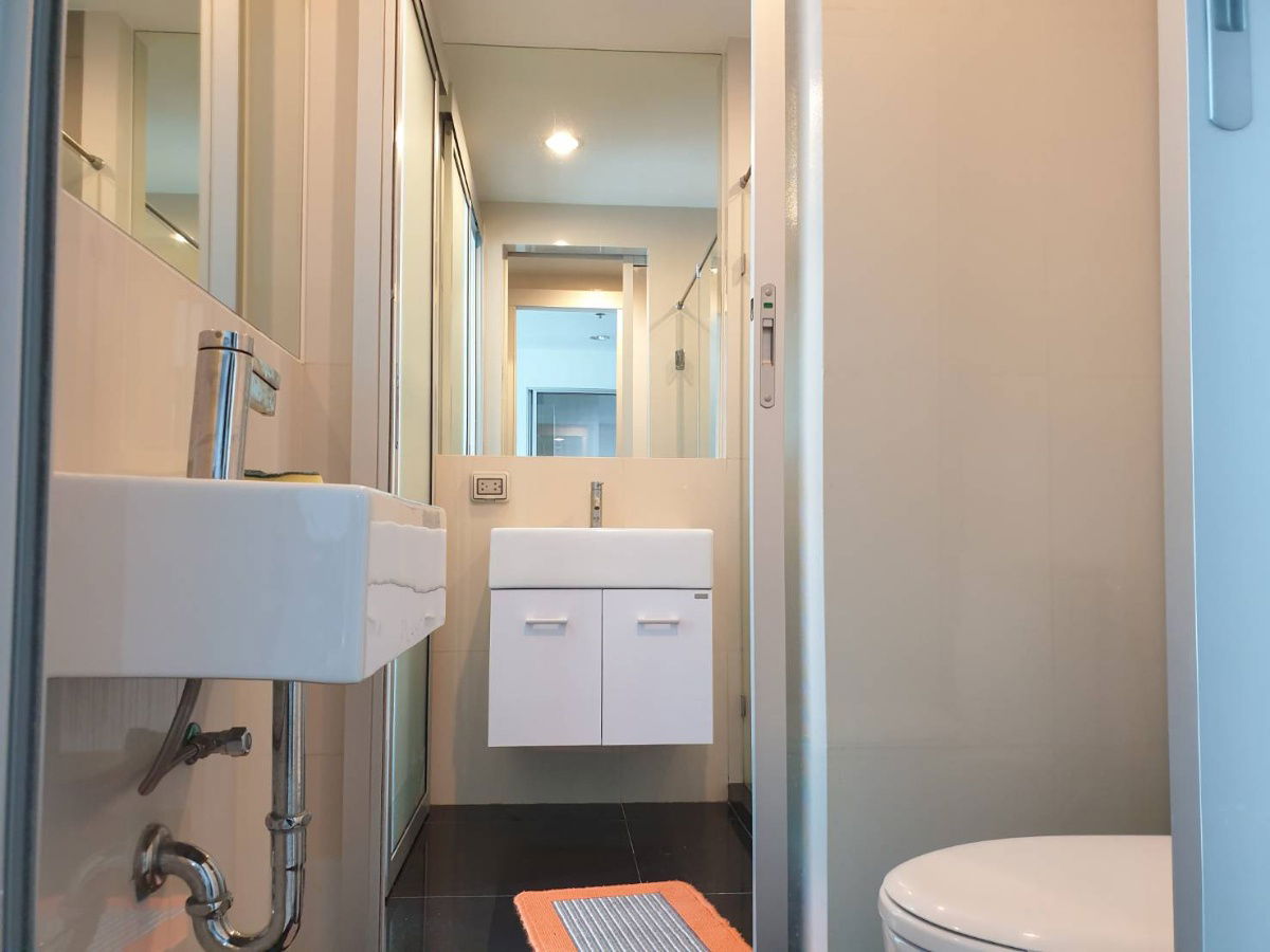 picture OMG1260  < Available 20-Aug-25 > Nice 2 Bedroom + Fully furnished @ [ Rhythm Sathorn - Narathiwas ] - 9/10