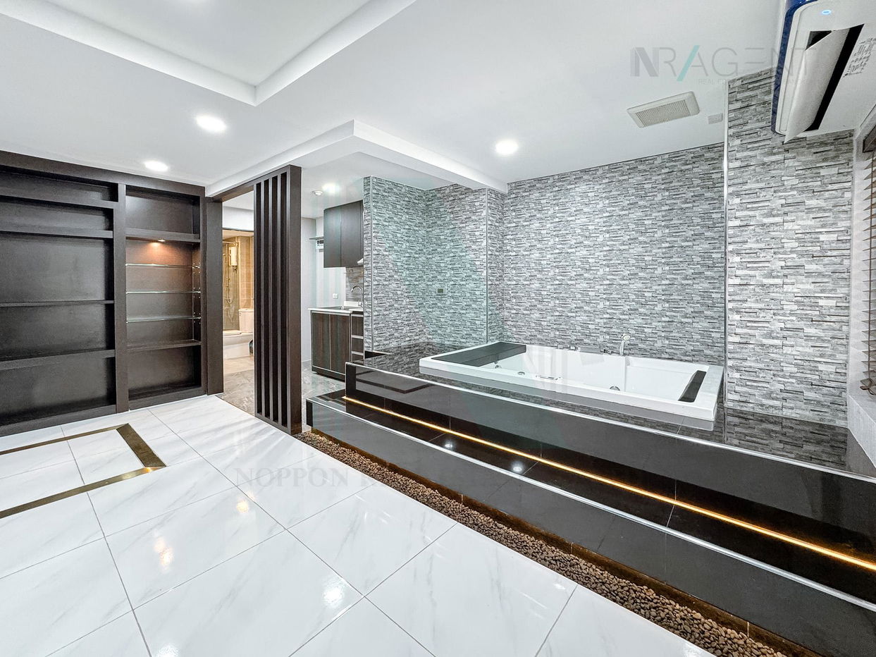 picture 🔺 For Sell Condo THE KRIS RATCHADA 17 Building 3, Floor 1,1 bed room, Room size 45 sqm - 2/8