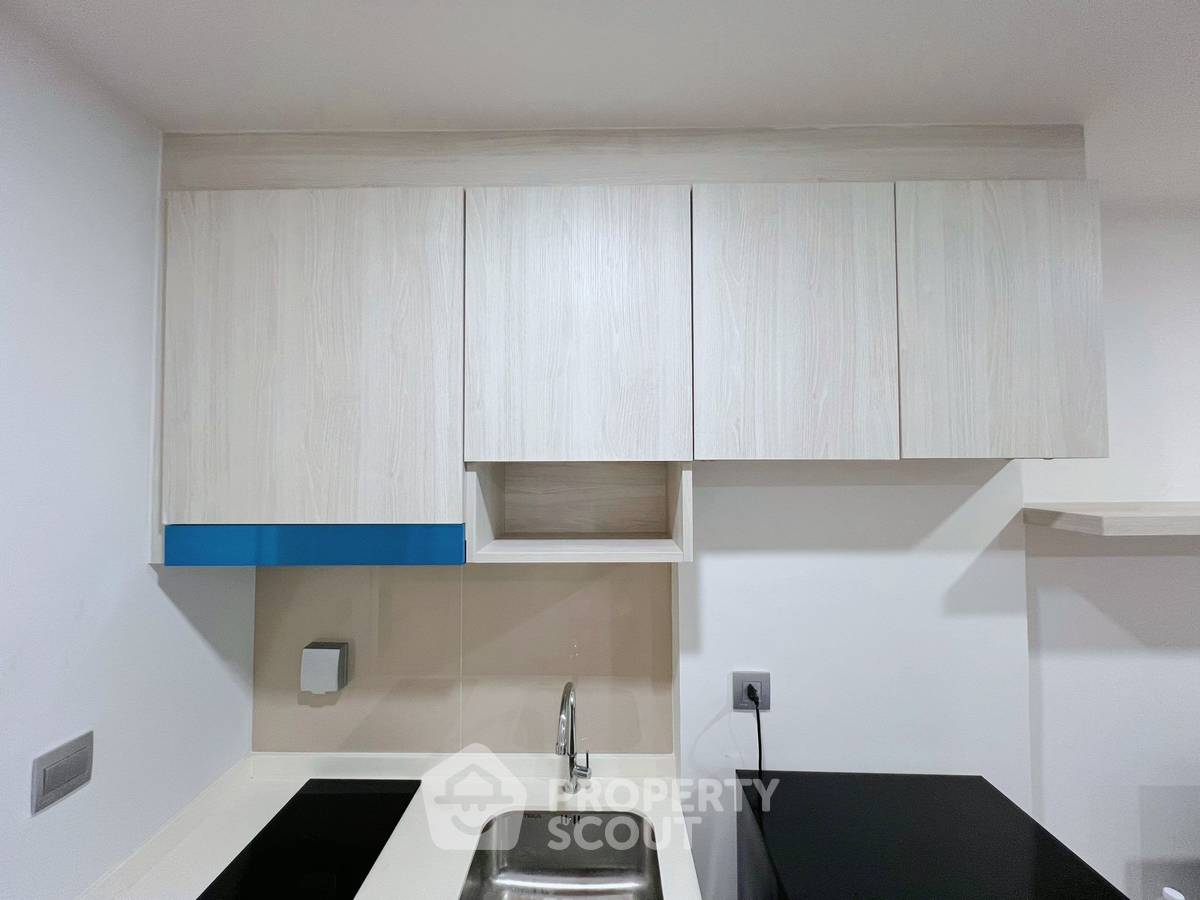 picture Studio Condo at Ivory Ratchada 32 in Chan Kasem (ID 2263738) - 4/11