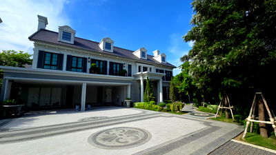 บ้านเดี่ยว เขตสะพานสูง : เหนือระดับแห่งการอยู่อาศัย บ้านหรู 137.0 ล้านบาท แต่งครบ พร้อมสระว่ายน้ำส่วนตัว บนแปลงมุมที่ดินใหญ่พิเศษ โครงการณริณสิริ กรุงเทพกรีฑา