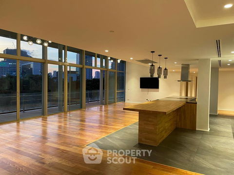 5-BR Condo at Ficus Lane Condominium near BTS Phra Khanong (ID 511001)