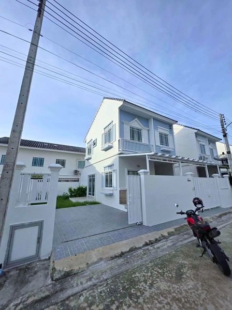 รูป ใหญ่มาก ให้เช่าบ้านเดี่ยว 2 ชั้น อมตะฝั่งดอนหัวฬ่อ ศุขประยูร ตลาดหนองตำลึง 1.6กม. ใหม่ทั้งหลัง 40ตร.วา.160ตร.ม. 4 นอน 2 น้ำ - รูปที่ 1/8