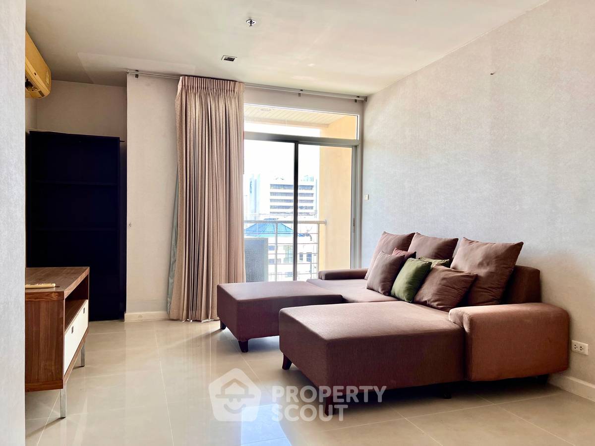 picture 1-BR Condo at Sukhumvit City Resort Condominium near BTS Nana (ID 1275046) - 1/12