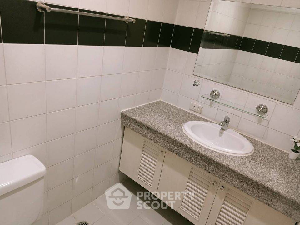 picture 2-BR Condo at The Waterford Park Sukhumvit 53 Condominium near BTS Thong Lor (ID 1084714) - 7/19