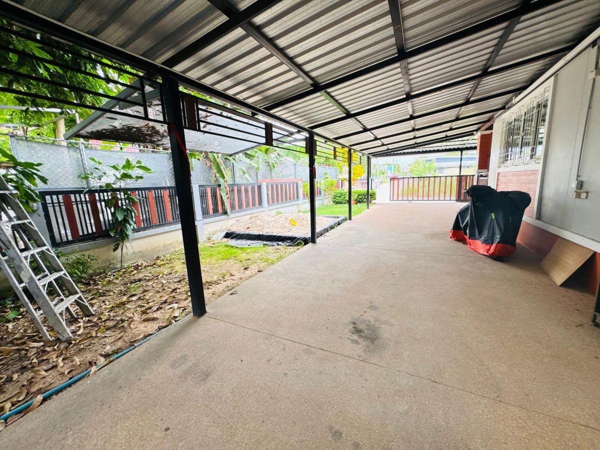 picture Single house for rent, good atmosphere, Chak Nok, Pattaya, small pets allowed - 20/22
