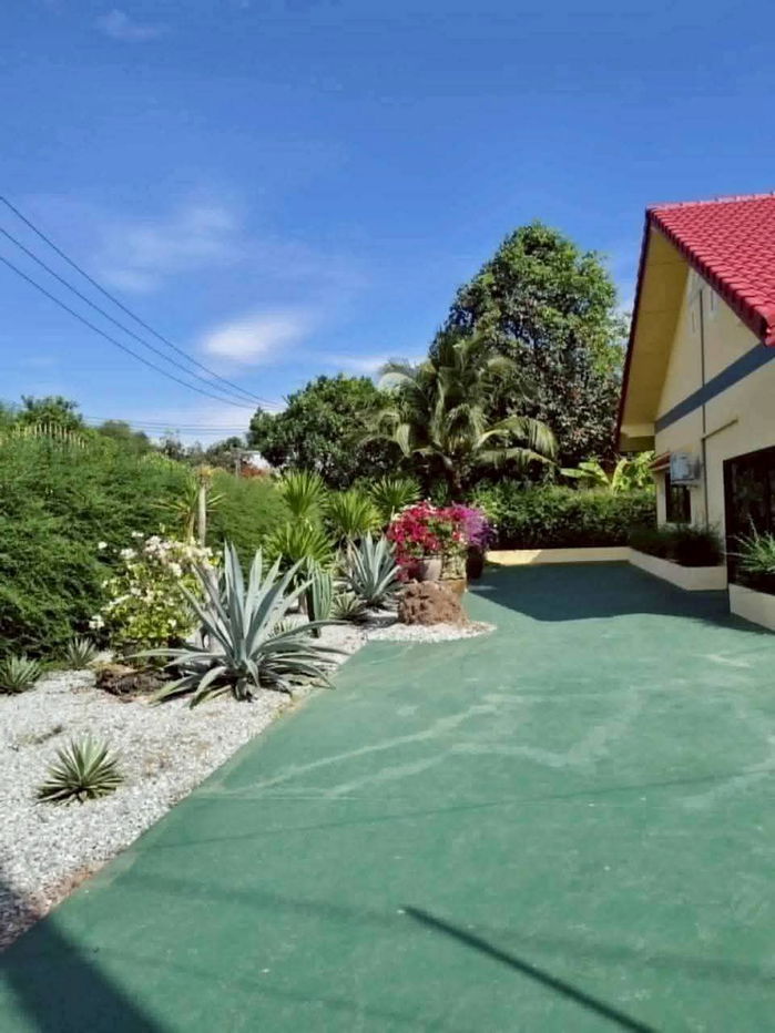 picture Urgent Sale! House on 540 square meters of land near TARA Resort Huay Yai Pattaya - 1/3