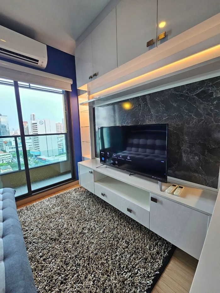 รูป ⚡ คอนโดพร้อมอยู่ สวยจริงไม่จกตา! | Lumpini Suite ชั้น 20 วิวเทพ + แต่งหรูครบชุด - รูปที่ 11/31