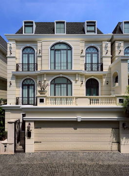 ⭐️บ้านหรู ในซอยเอกมัย 22⭐️ ออกแบบโดย Hirsch Bedner Associates (HBA) บริษัทออกแบบชั้นนำระดับโลก