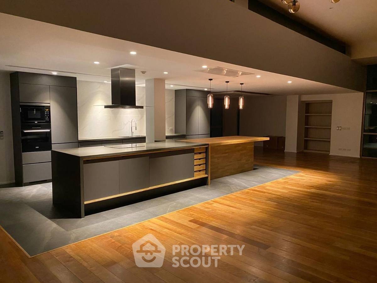 picture 5-BR Condo at Ficus Lane Condominium near BTS Phra Khanong (ID 511001) - 10/31