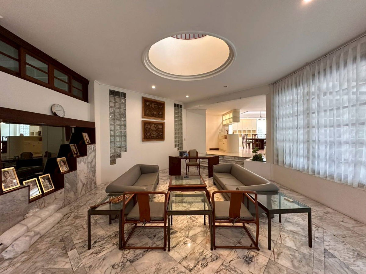รูป ❖ Prime Location ❖ บ้านเดี่ยว 2 ชั้น 4 ห้องนอน 5 ห้องน้ำ 15 ที่จอดรถ | ขนาดที่ดิน 340.00 ตร.ว. พื้นที่ใช้สอย 800.00 ตร.ม. | ใกล้ BTS สถานีพระโขนง - รูปที่ 3/21