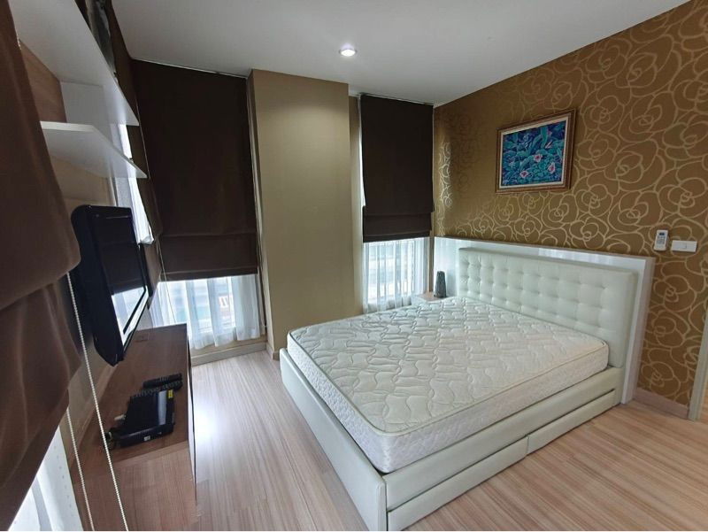 picture For rent: The Hotel Condominium, 10th floor, ready to move in - 3/13