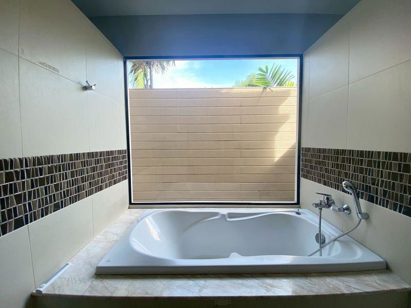 รูป LTHC13045 – House for Rent (บ้านให้เช่า) in Phromphong (พร้อมพงษ์) Size 390 sqm. 4 Bed 5 Bath ONLY 90K/Month - รูปที่ 6/14
