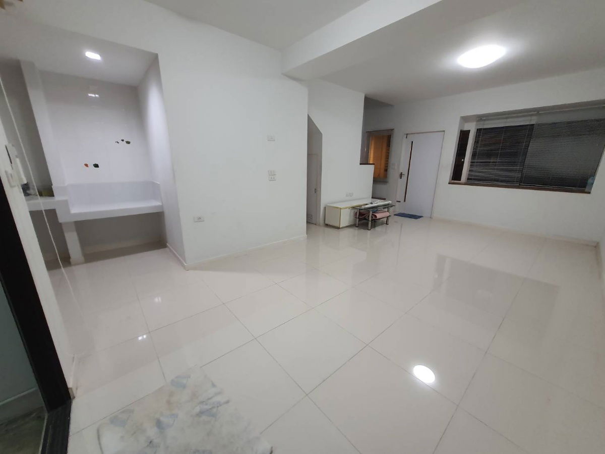 รูป 🏡 ทาวน์โฮม 3 ชั้น หลังมุม “บ้านใหม่ 2 พุทธบูชา 36” เพียง 12000 เอาเฟอร์ 15000 - รูปที่ 4/17