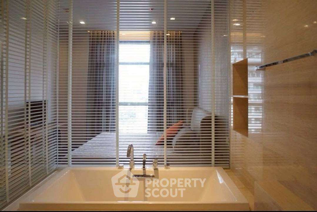picture 2-BR Condo at The XXXIX By Sansiri near BTS Phrom Phong (ID 2252618) - 4/5
