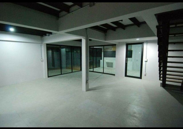 รูป HU6728 บ้านเดี่ยวให้เช่า โชคชัย 4 กรุงเทพมหานคร - รูปที่ 4/8