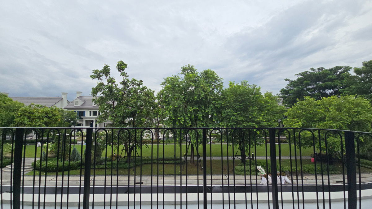picture Special Deal! Exclusive Residence 330 SQ.M. | Facing Central Garden & High Privacy, THB 47M | Narinsiri Krungthep Kreetha - 22/33