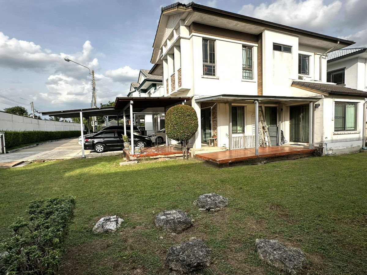 รูป บ้านเดี่ยว "หลังมุม" 120 ตร.ว มัณฑนา เลควัชรพล . สำหรับคนต้องการพื้นที่เยอะ และ ส่วนตัว - รูปที่ 2/13