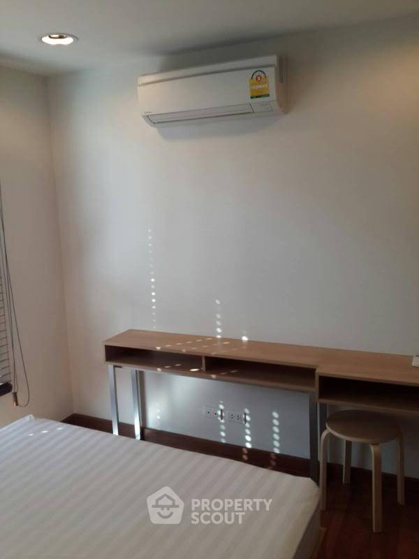 picture 1-BR Condo at Zenith Place Sukhumvit 42 Condominium near BTS Ekkamai (ID 510374) - 8/12
