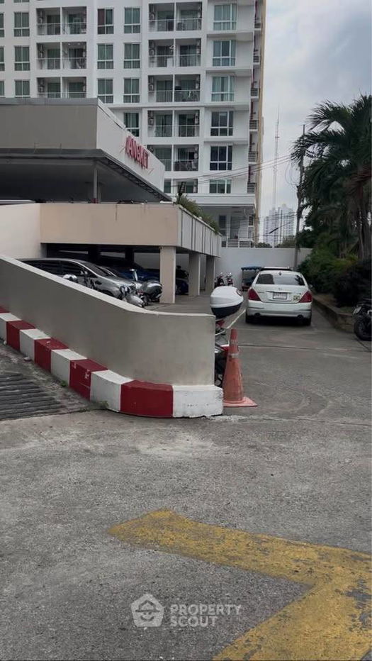 picture Studio Condo at Angket Condominiums close to Pattaya (ID 2262474) - 10/14