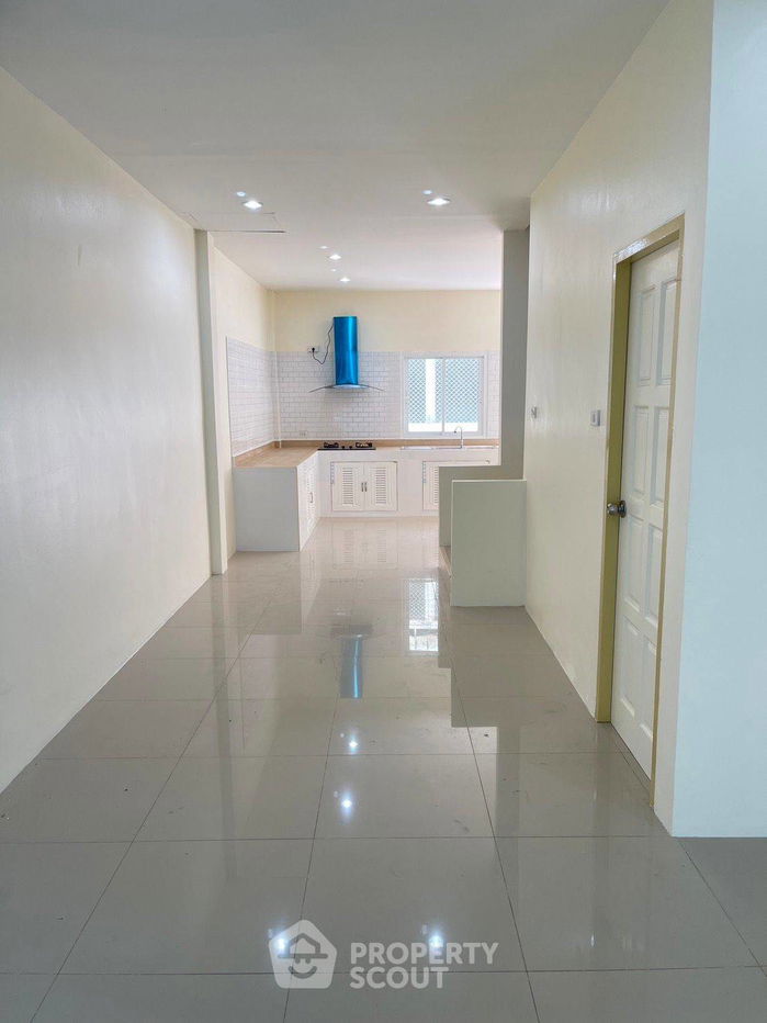 รูป ทาวน์เฮาท์ 2-ห้องนอน ใกล้ ตลาดโต้รุ่งหัวหิน (ID 2081279) - รูปที่ 3/11