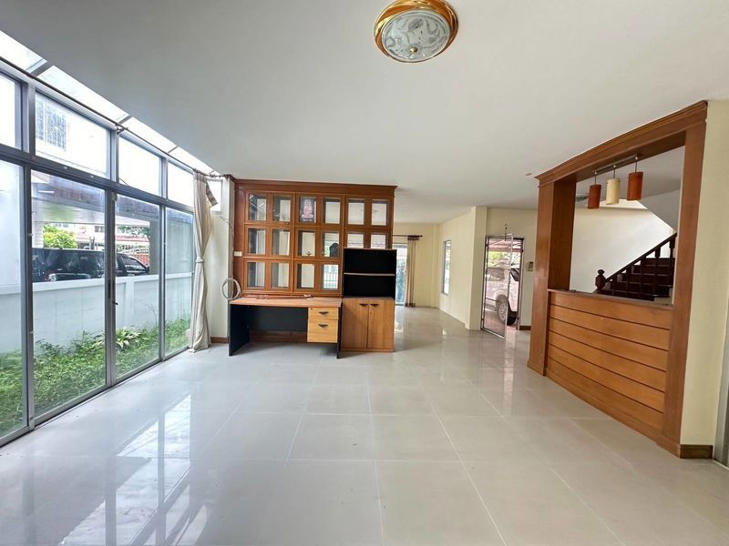 picture Second-hand detached house for sale, Piyawat Village, Bangsaen, Ban Puk, Chonburi - 2/19