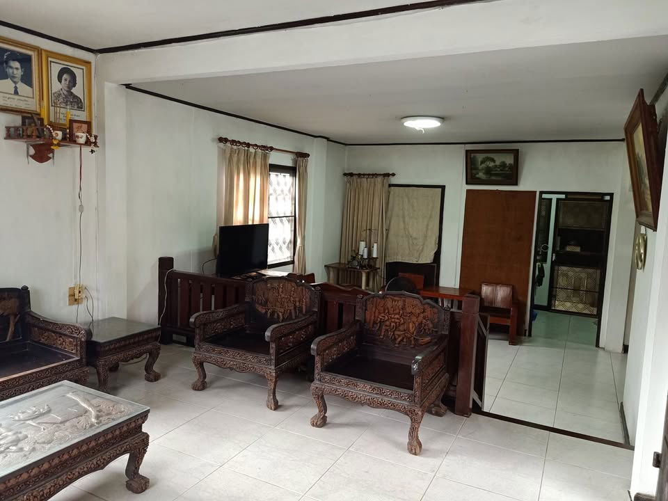 รูป บ้าน ชลลดา บางบัวทอง 80 ตร.ว. ใกล้ทะเลสาป ( 4 ห้องนอน 3 ห้องน้ำ หันทิศใต้ ) - รูปที่ 12/29