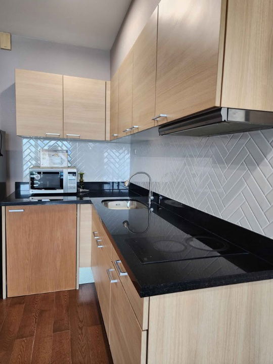 picture [RENT] E10302    (  The Address Chidlom )      (ID with @in front, LINE ID:  @056qhbtt) - 10/16