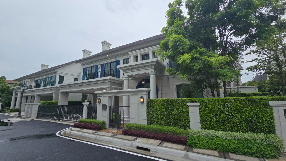 picture Special Deal! Exclusive Residence 330 SQ.M. | Facing Central Garden & High Privacy, THB 47M | Narinsiri Krungthep Kreetha - 2/33